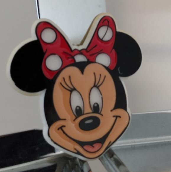 Vintage 90s Disney Mickey and Minnie pins - Picture 2 of 7